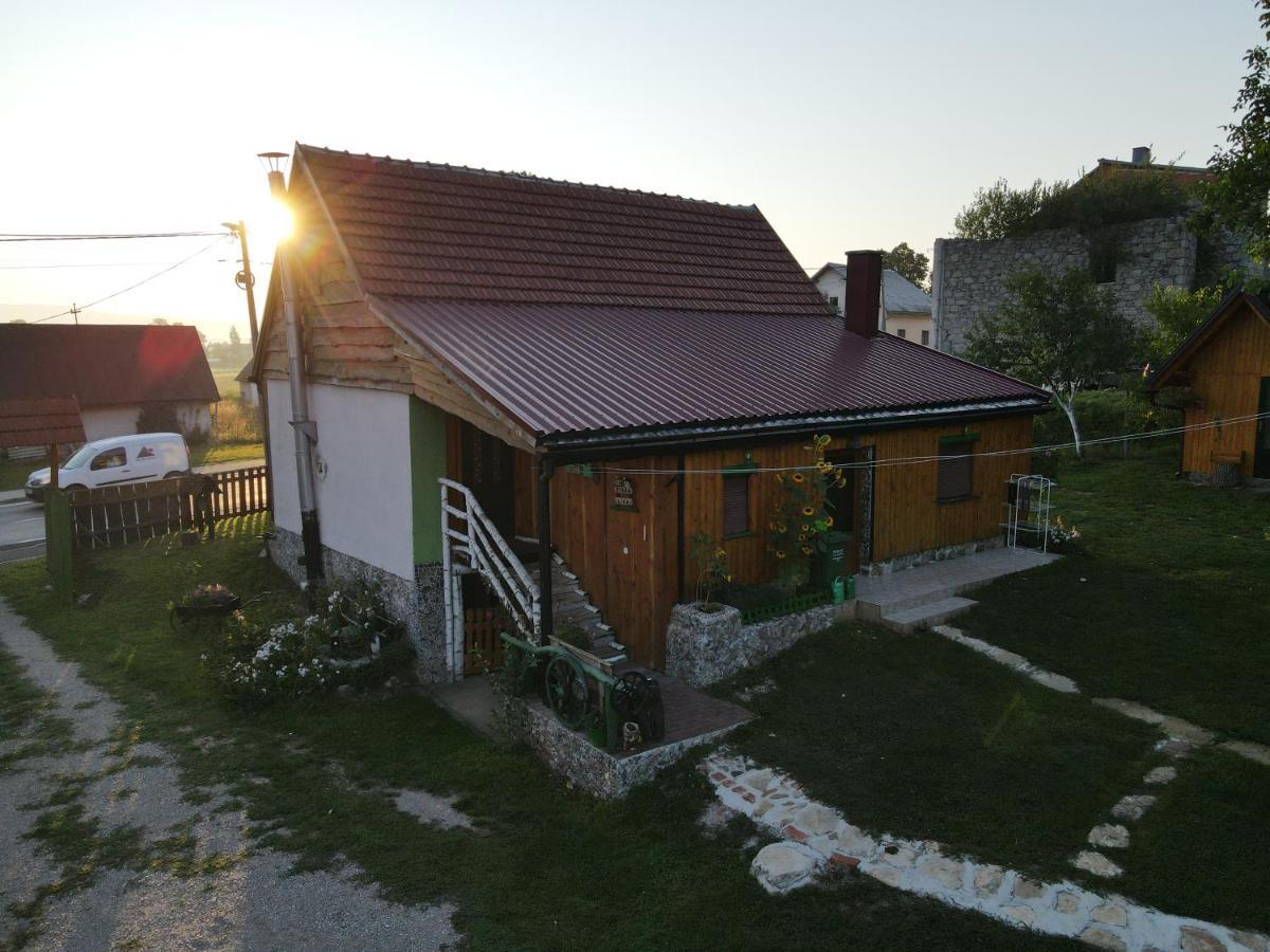 Ivona - Kuca Za Odmor Perusic - Stara Lika Apartment Екстериор снимка